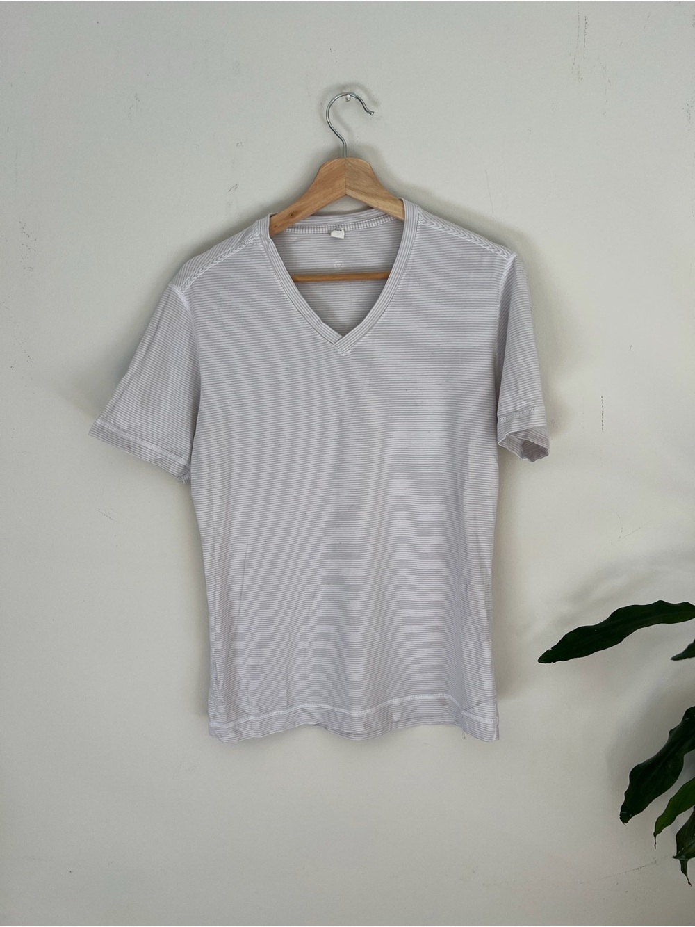 Lululemon Classic V-Neck Short Sleeve striped